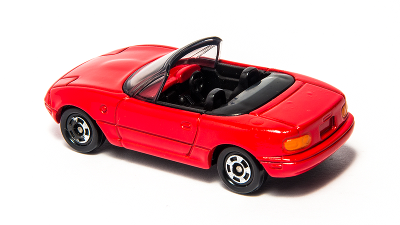 Illustration for article titled 25 years of this Happy Little Roadster
